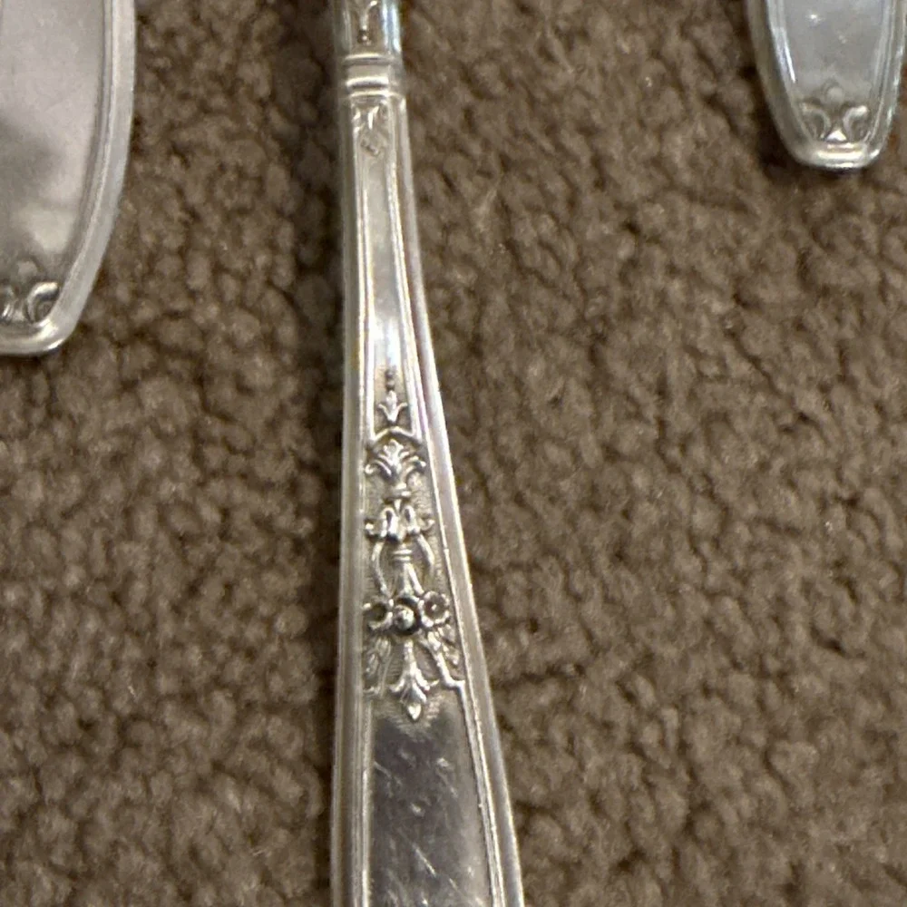 Vintage Rogers Bros 1847 Ambassador Pattern Soup Spoons 5
